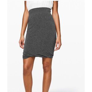 Lululemon Boulevard Bliss Skirt size  8 NEW W TAG